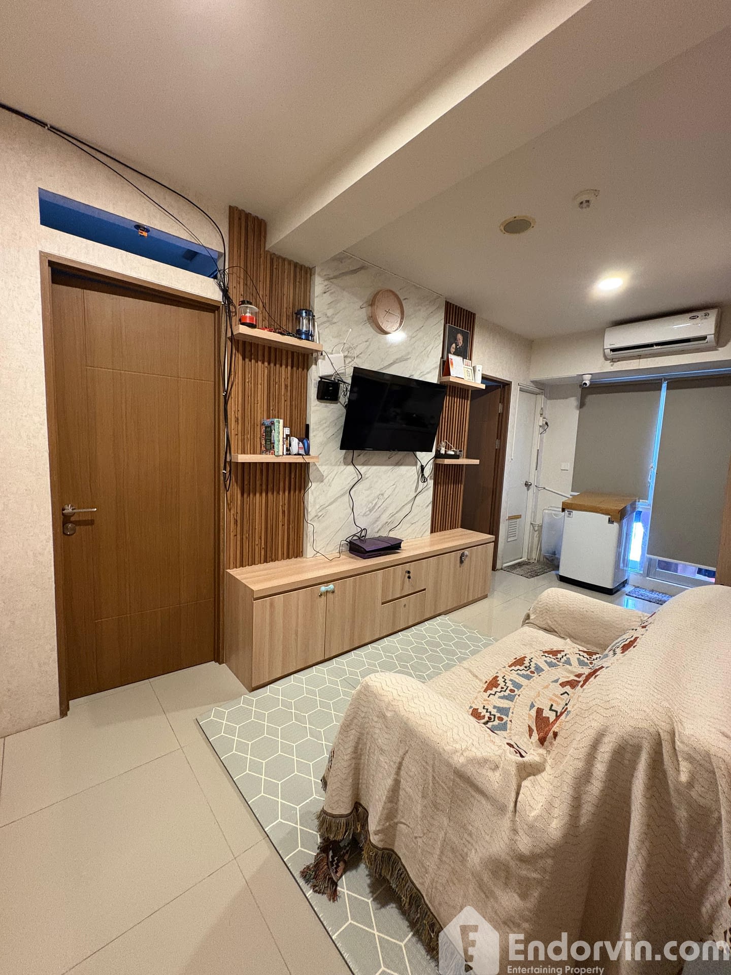 Disewakan Apartemen Oak Tower B lantai 17 Pulogadung Murah