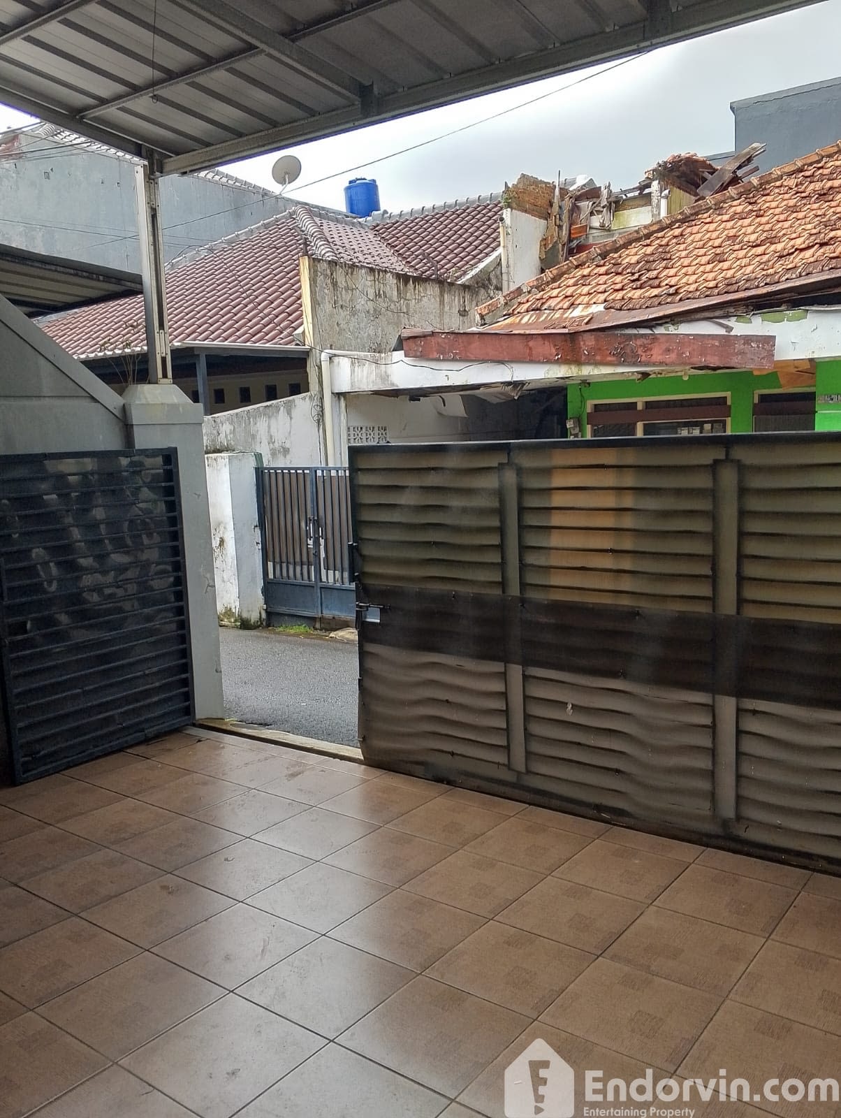 DI SEWAKAN RUMAH DAERAH TEBET KHUSUS HUNI 