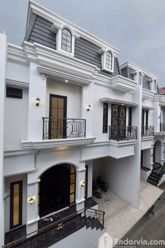 Di jual rumah baru Di dalam cluster Jakarta Selatan 