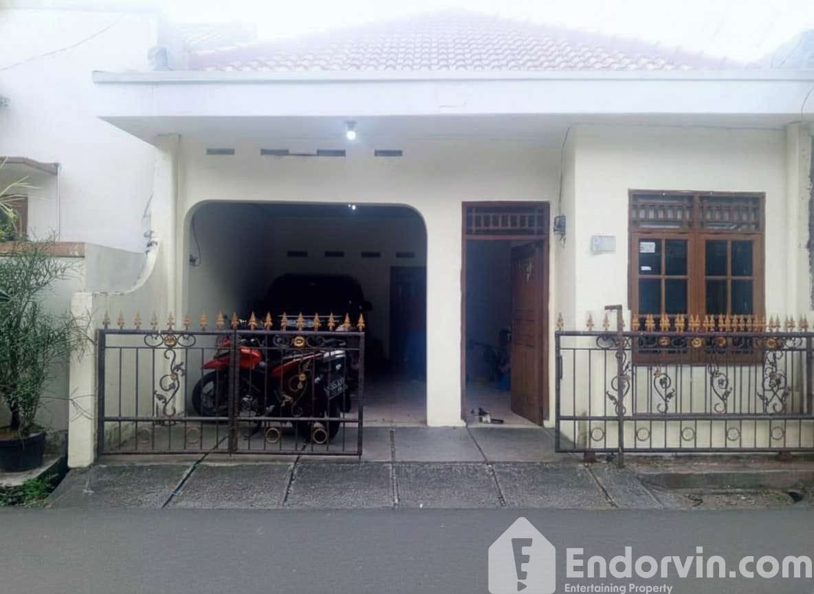 DISEWAKAN RUMAH STRATEGIS SERBAGUNA  KAWASAN PASAR MINGGU JAK-SEL 