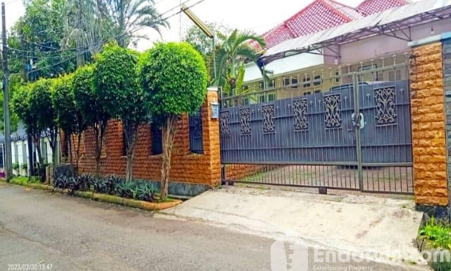 Di jual rumah di kawasan Pejaten pasar minggu Lokasi sangat strategis sangat aman & nyaman