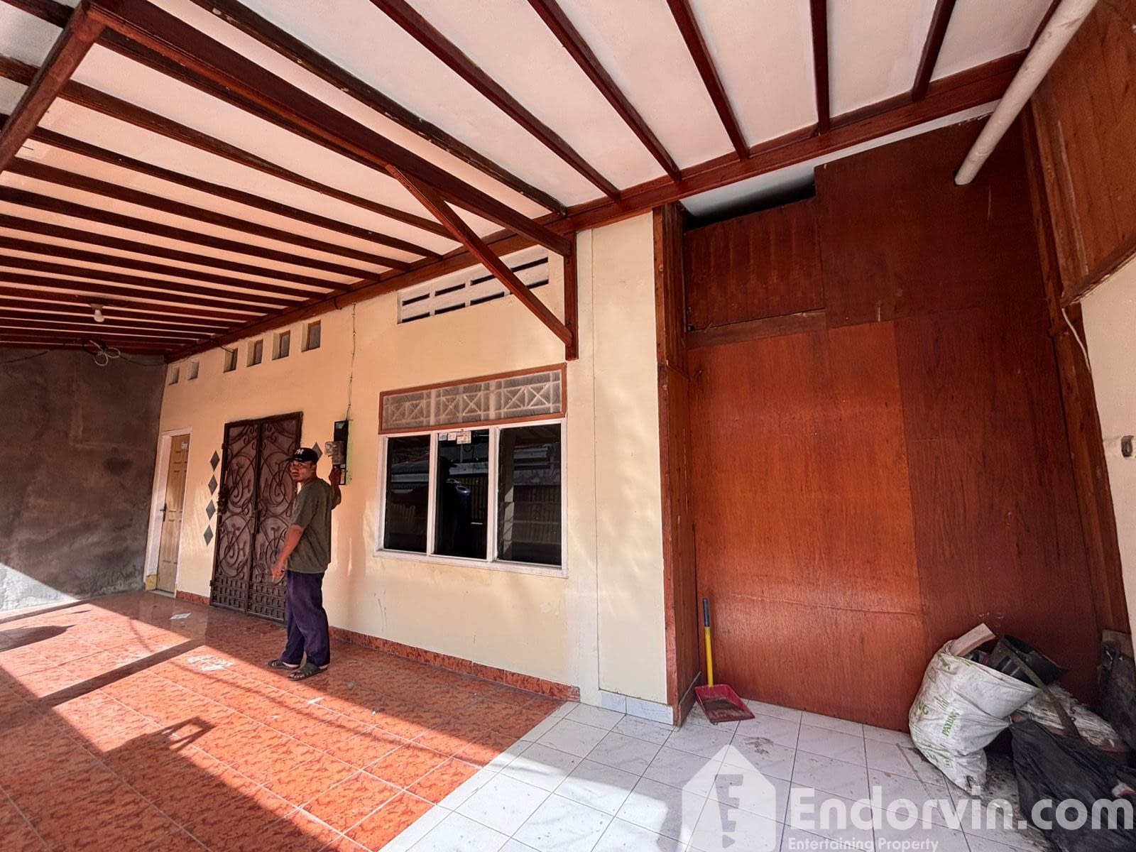 Di Sewa Rumah Di Kawasan Tebet Jalan 2 Mobil