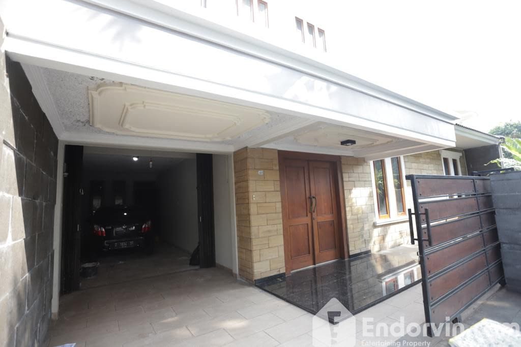 DISEWAKAN/DIJUAL RUMAH AREA CILANDAK