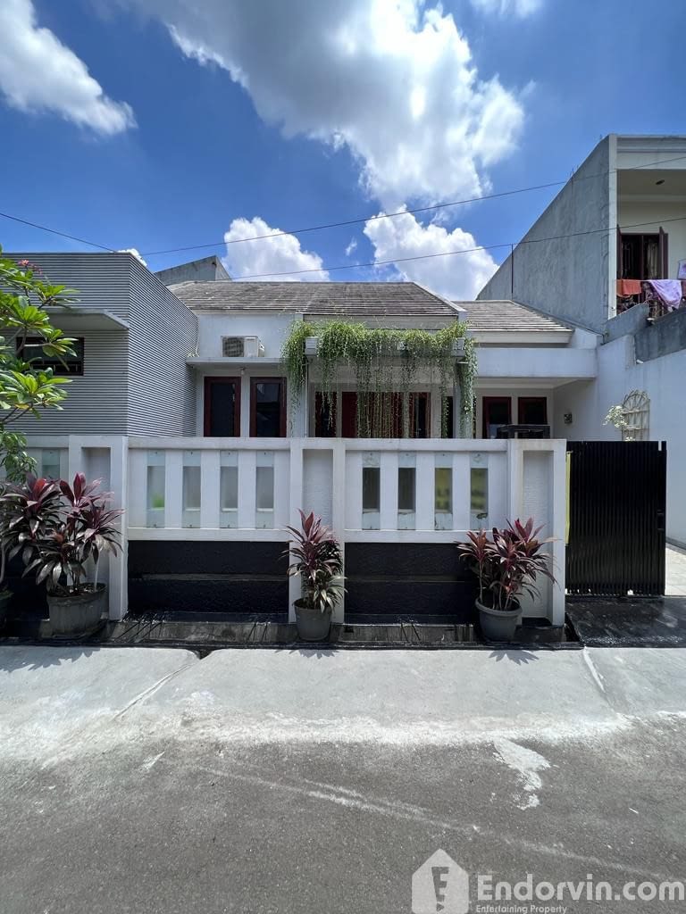 FORE SALE Rumah Cozy Minimalis 1 lantai bebas banjir di Selatan